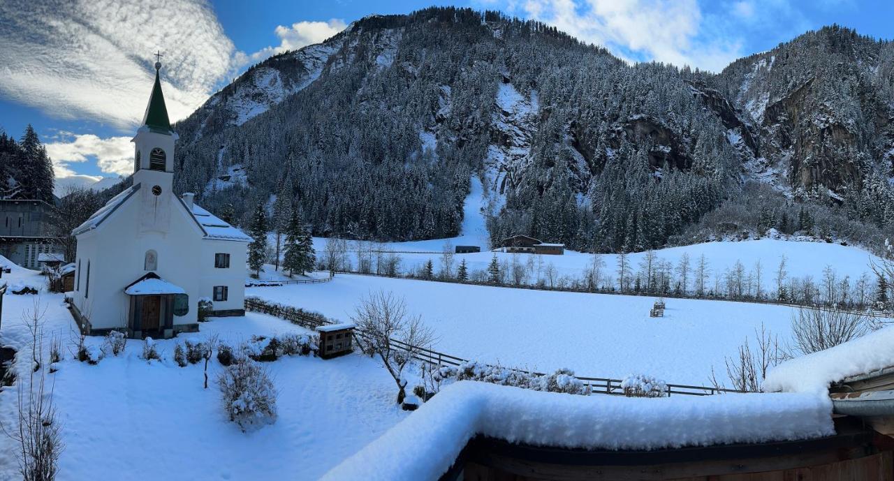 Hotel Gasthaus Häusling Alm Mayrhofen Exterior foto